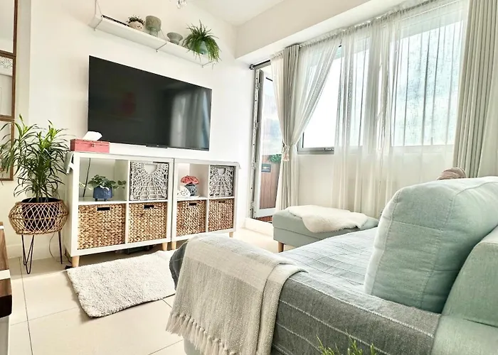 Apartment In Batasan Hills With A Mountain View
