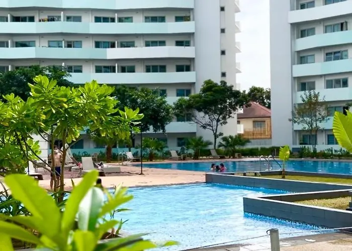 Apartment In Batasan Hills With A Mountain View